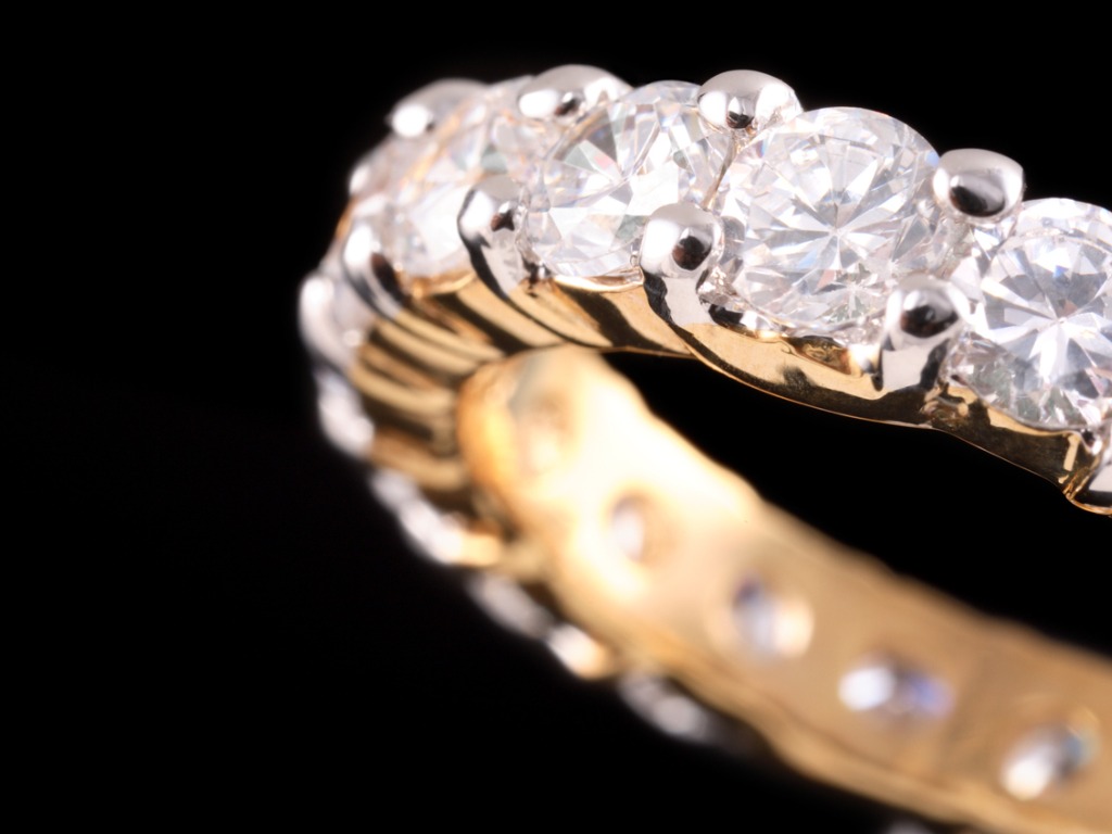 Gold Ring with Diamonds 